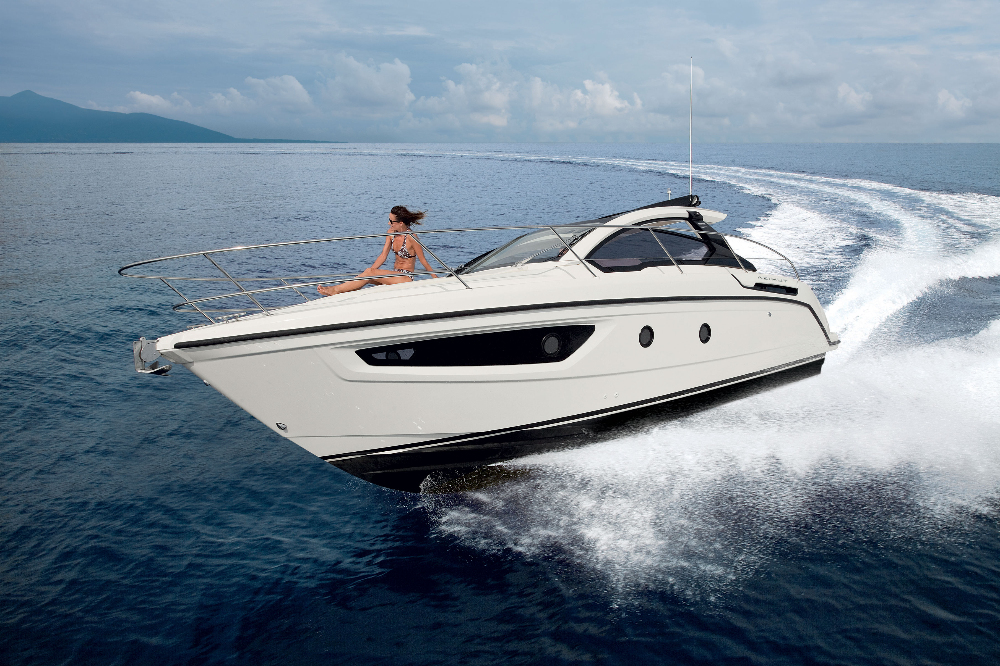 Azimut Yacht Charter - Vilamoura Boat Trip